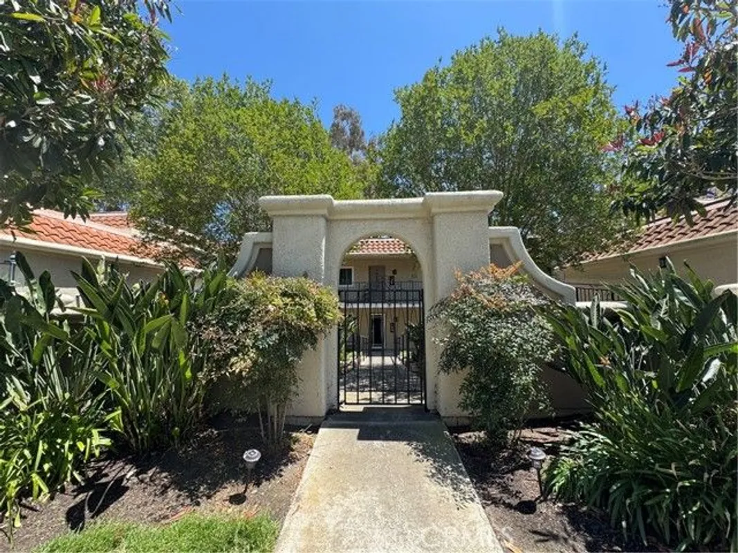 Property Slideshow image 1 of 30 | 5529 via la mesa a, Laguna Woods, CA, 92637