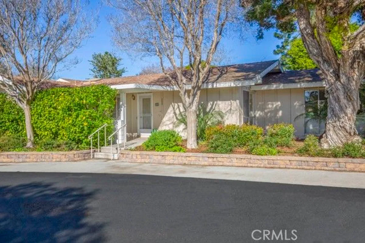 Property Slideshow image 1 of 28 | 552 avenida sevilla b, Laguna Woods, CA, 92637