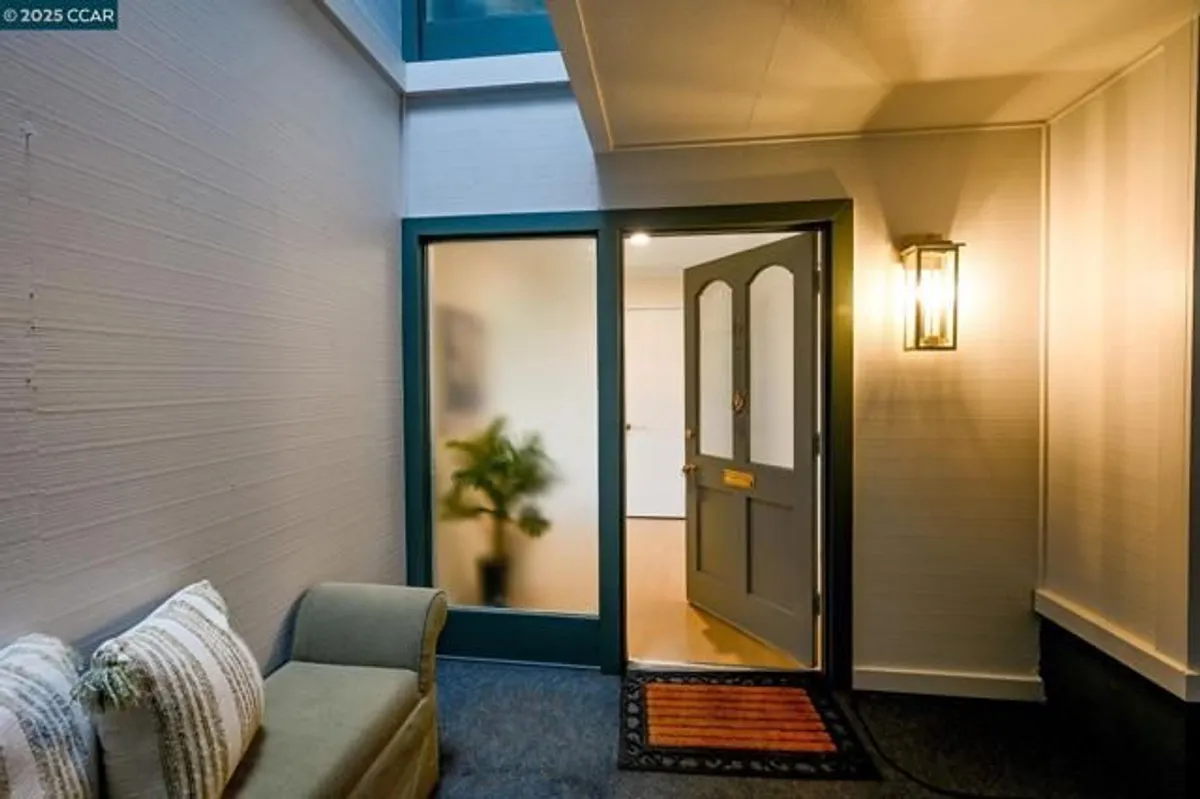 Property Slideshow image 1 of 36 | 1549 oakmont dr 12, Walnut Creek, CA, 94595