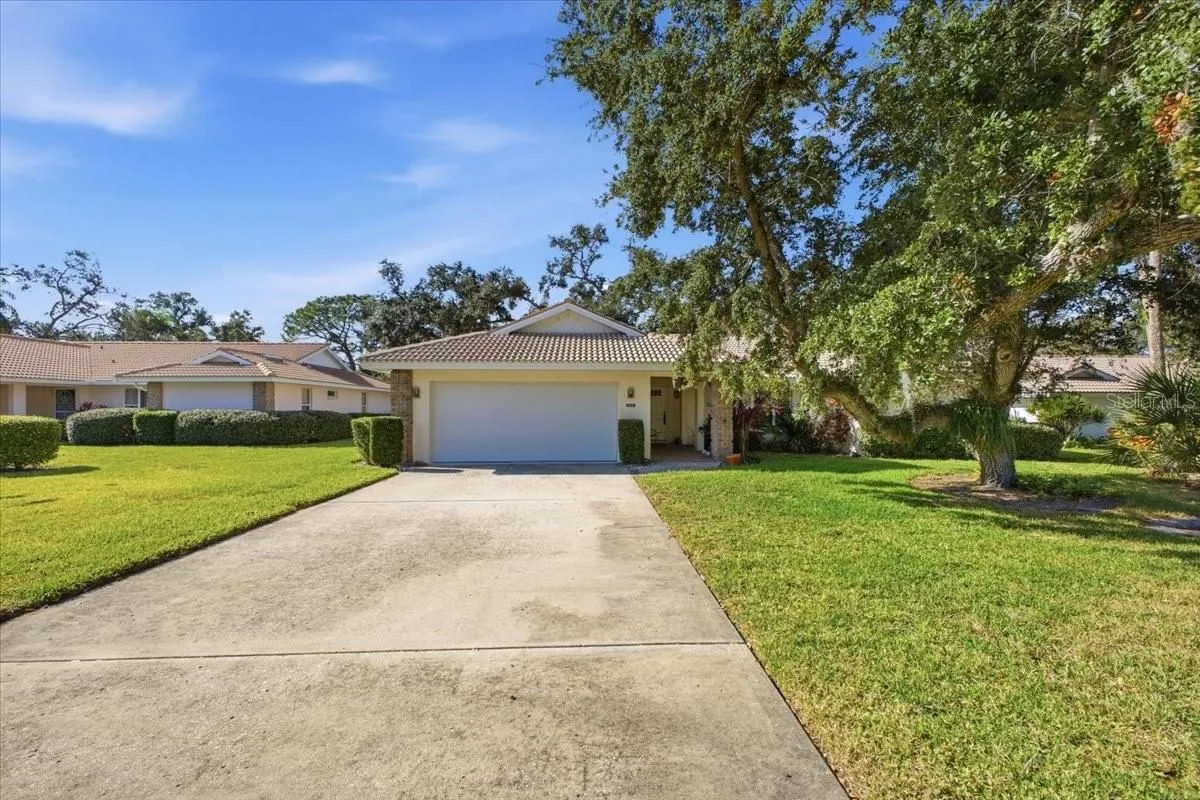 Property Slideshow image 1 of 7 | 5518 garden lakes oak, Bradenton, FL, 34203