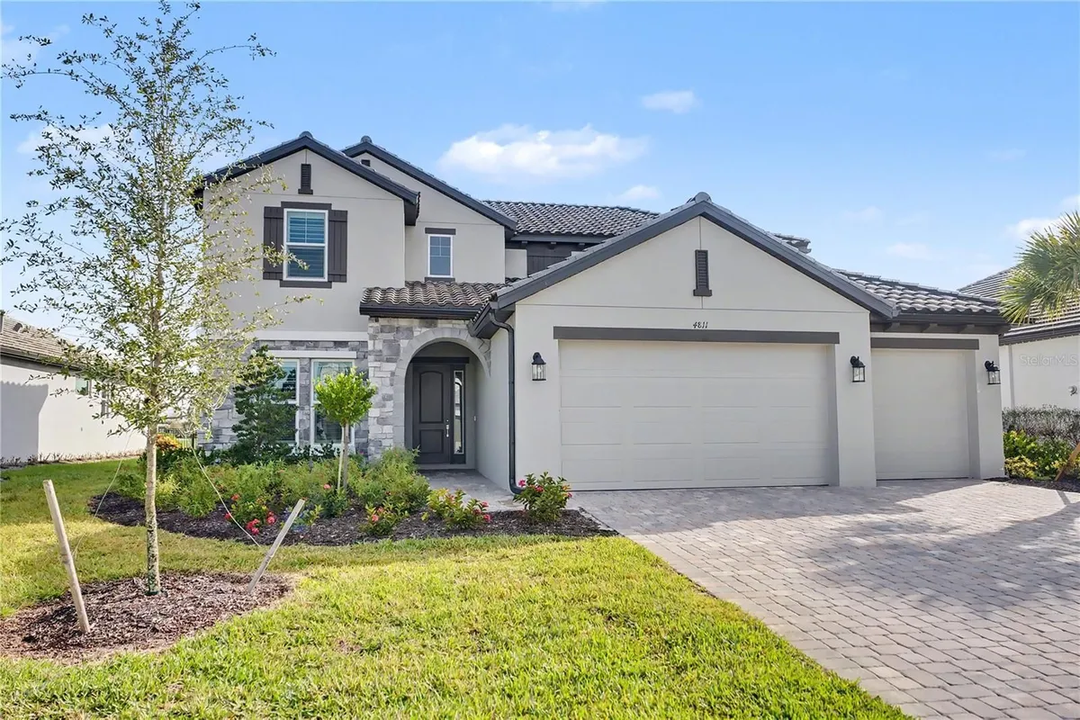 Property Slideshow image 1 of 87 | 4811 honey dew ln, Bradenton, FL, 34211