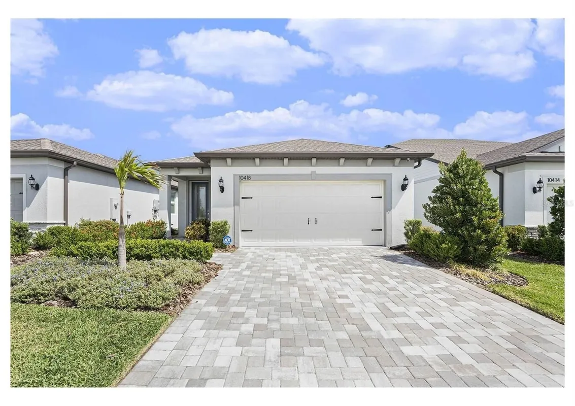 Property Slideshow image 1 of 35 | 10418 spring tide way, Parrish, FL, 34219