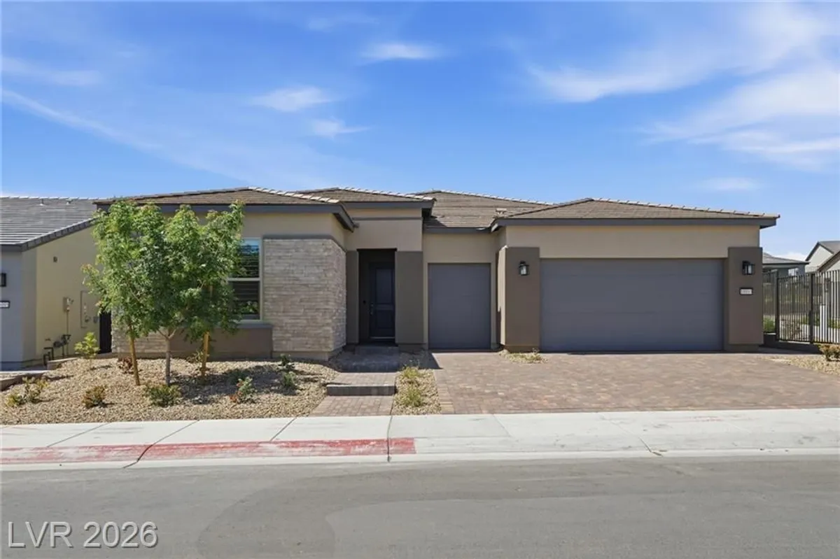 Property Slideshow image 1 of 39 | 10103 redwood desert dr, Las Vegas, NV, 89143