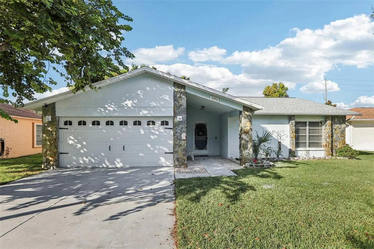 Property Slideshow image 1 of 23 | 11211 rollingwood dr, Port Richey, FL, 34668