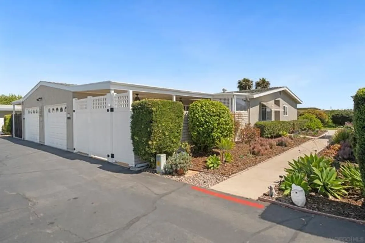 Property Slideshow image 1 of 25 | 3613 kieffer st, Oceanside, CA, 92057