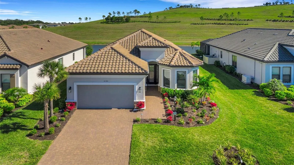 Property Slideshow image 1 of 96 | 6186 grandview hill ct, Bradenton, FL, 34203