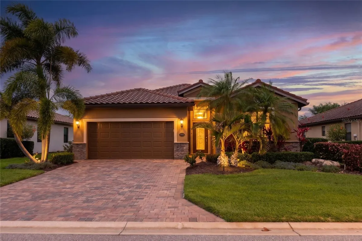Property Slideshow image 1 of 60 | 7109 quiet creek dr, Bradenton, FL, 34212