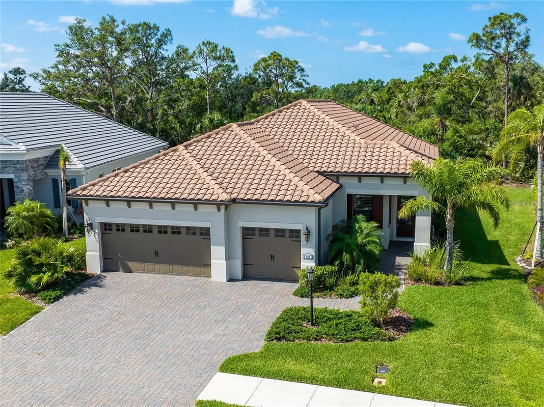 Property Slideshow image 1 of 98 | 13017 steinhatchee loop, Venice, FL, 34293