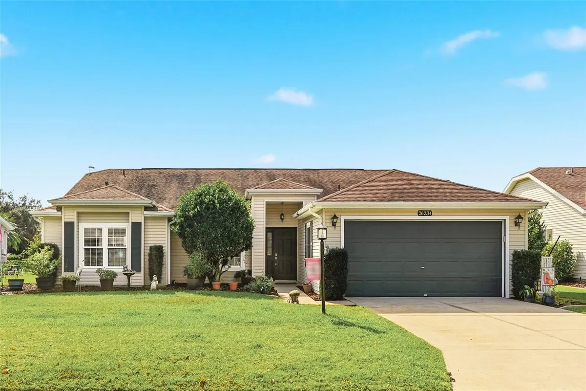 Property Slideshow image 1 of 40 | 26234 glen eagle dr, Leesburg, FL, 34748