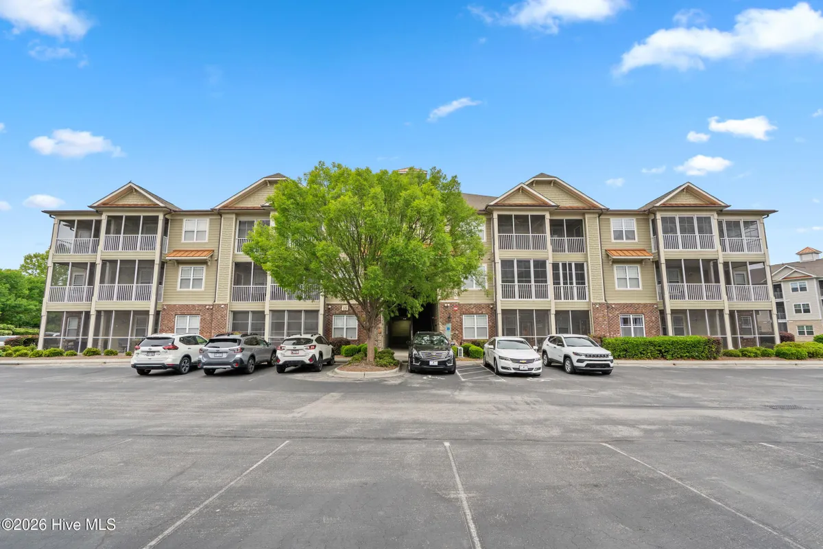 Property Slideshow image 1 of 42 | 395 s crow creek dr 1518, Calabash, NC, 28467