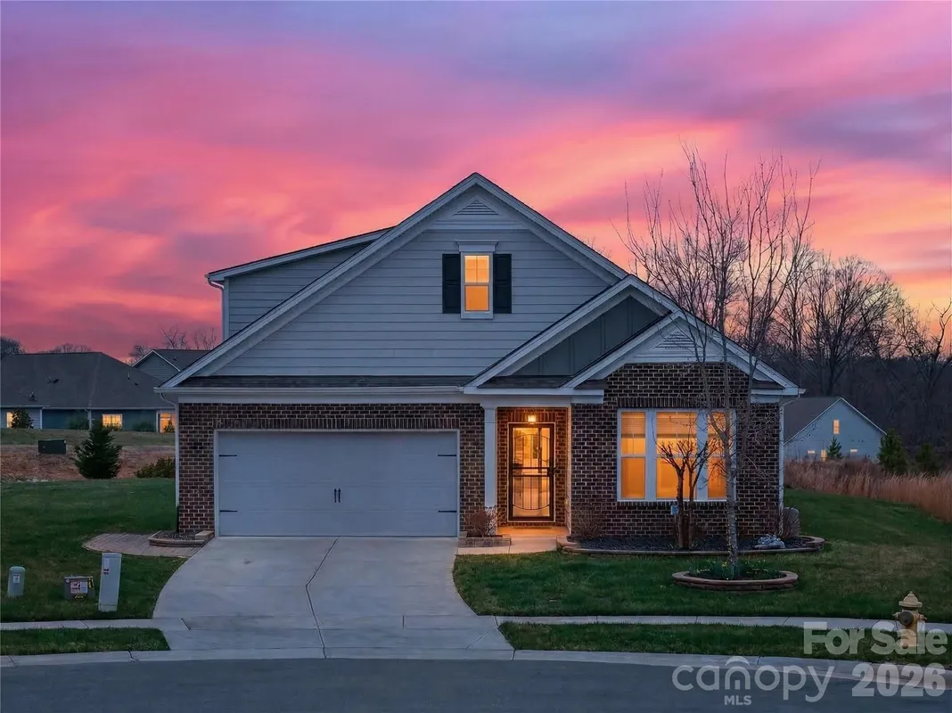 Property Slideshow image 1 of 44 | 129 rosebay dr, Mooresville, NC, 28117