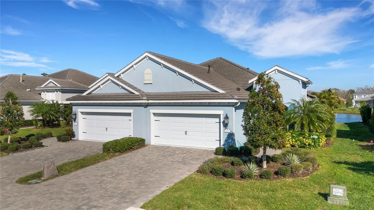 Property Slideshow image 1 of 46 | 3325 azurite way, Bradenton, FL, 34211