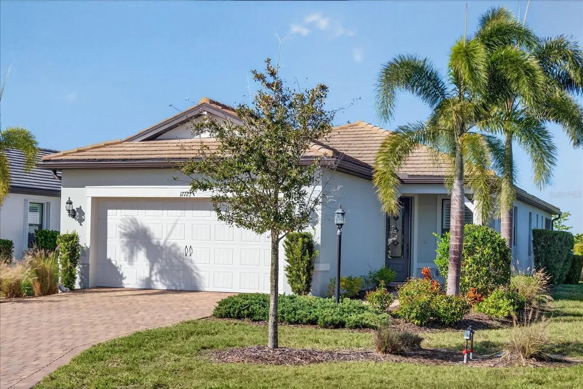 Property Slideshow image 1 of 95 | 17725 northwood pl, Bradenton, FL, 34202