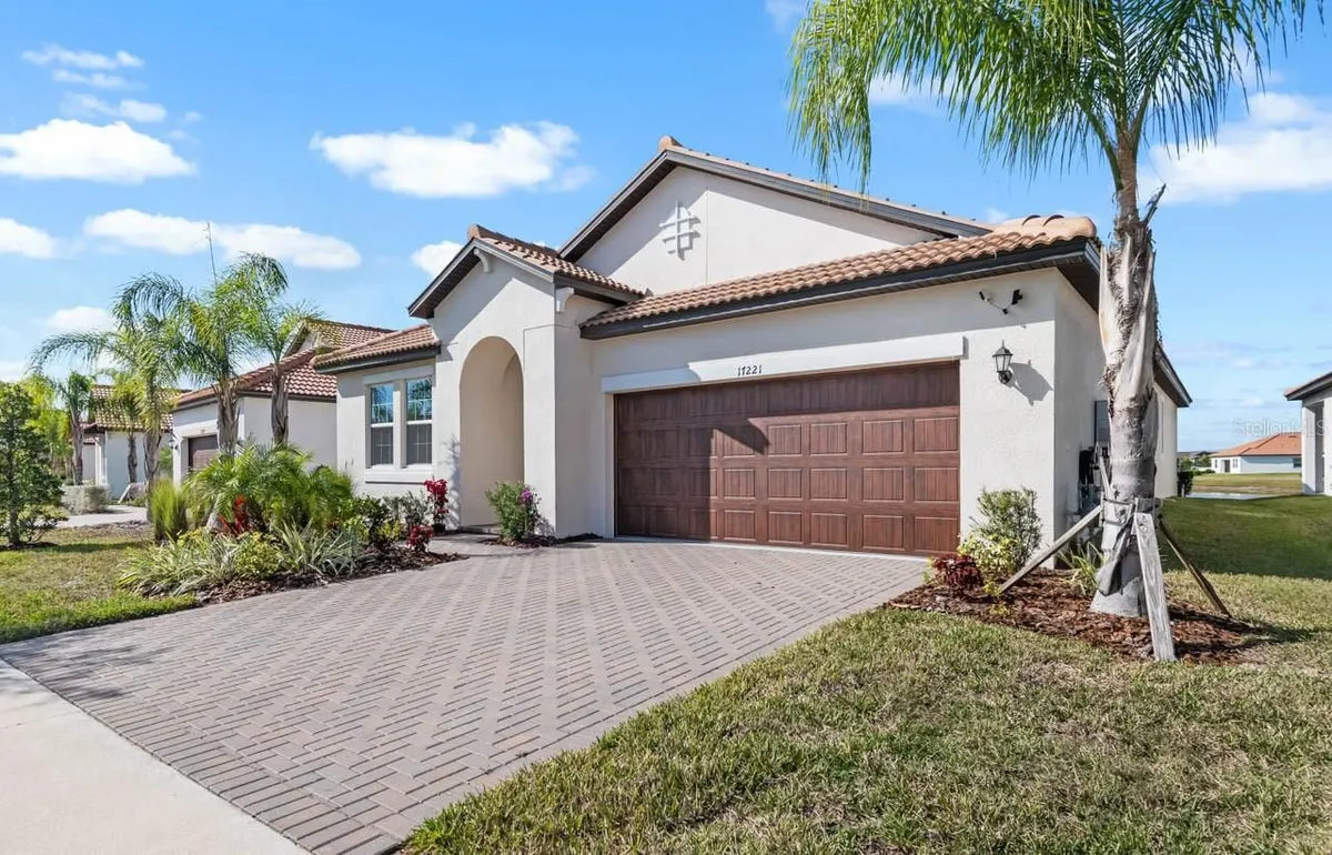 Property Slideshow image 1 of 75 | 17221 star banks st, Wimauma, FL, 33598