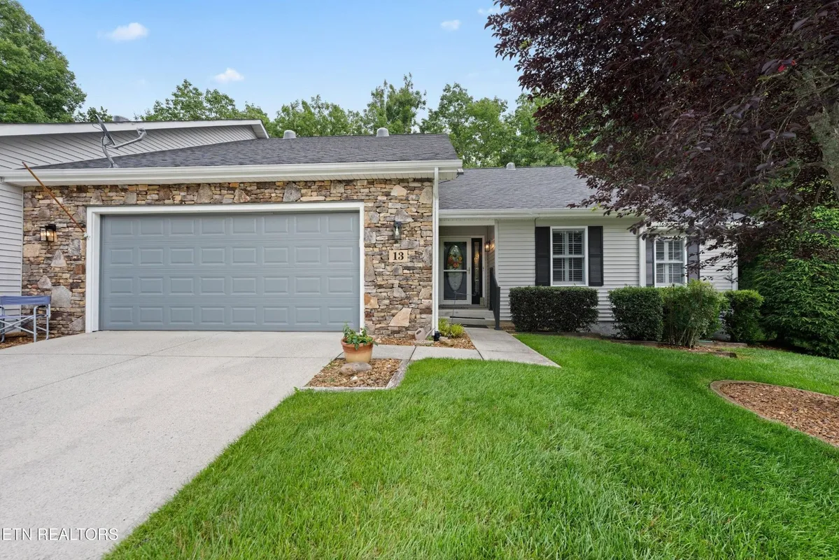 Property Slideshow image 1 of 37 | 13 kent ct, Crossville, TN, 38558