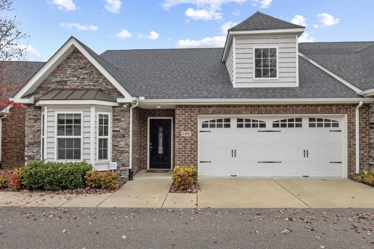 Property Slideshow image 1 of 34 | 395 devon chase hl 6501, Gallatin, TN, 37066