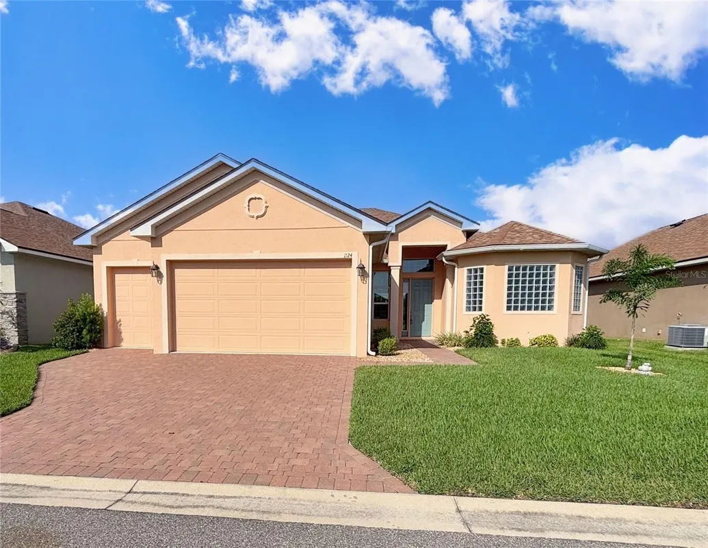 Property Slideshow image 1 of 71 | 1124 sawgrass dr, Winter Haven, FL, 33884