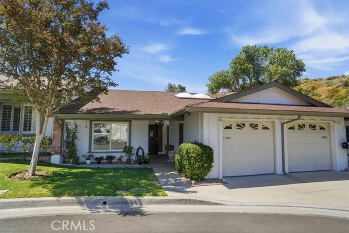 Property Slideshow image 1 of 45 | 19427 oak xing, Newhall, CA, 91321