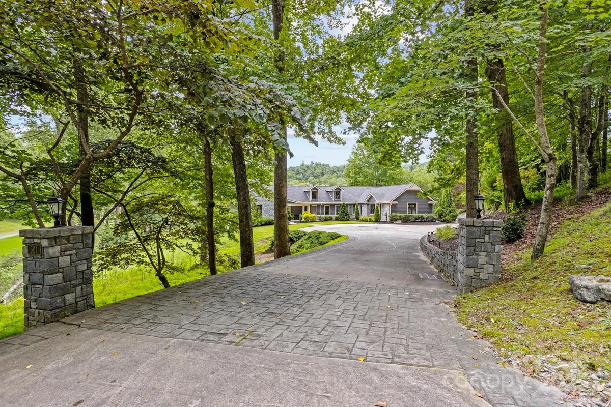 Property Slideshow image 1 of 25 | 301 winding meadows dr, Flat Rock, NC, 28731