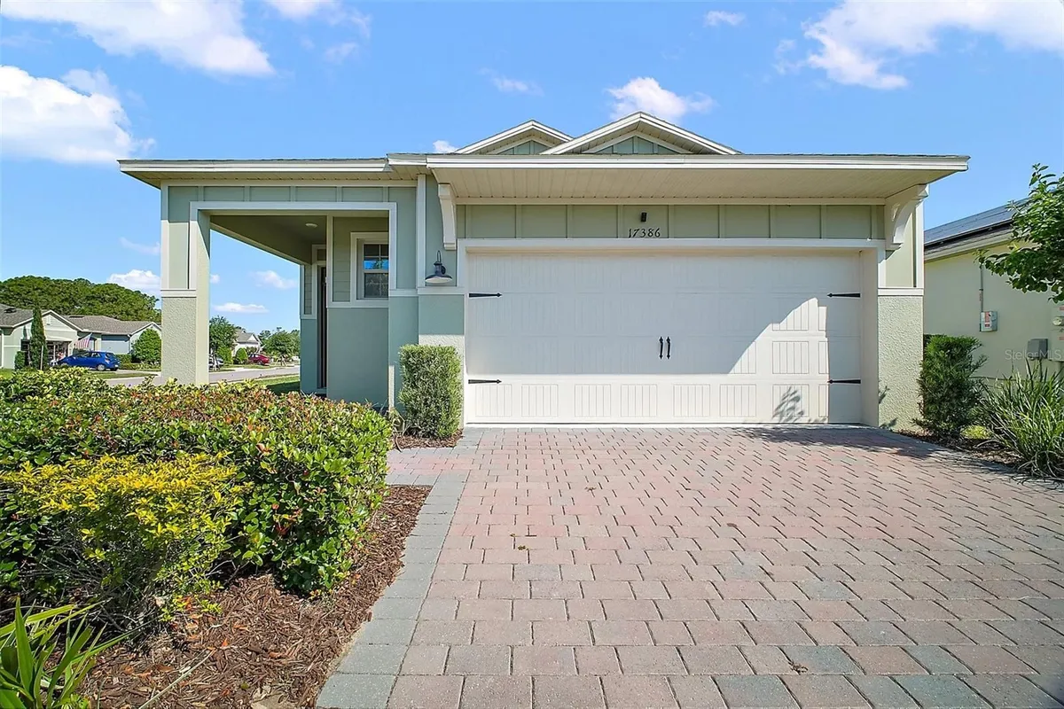 Property Slideshow image 1 of 38 | 17386 blazing star cir, Clermont, FL, 34714