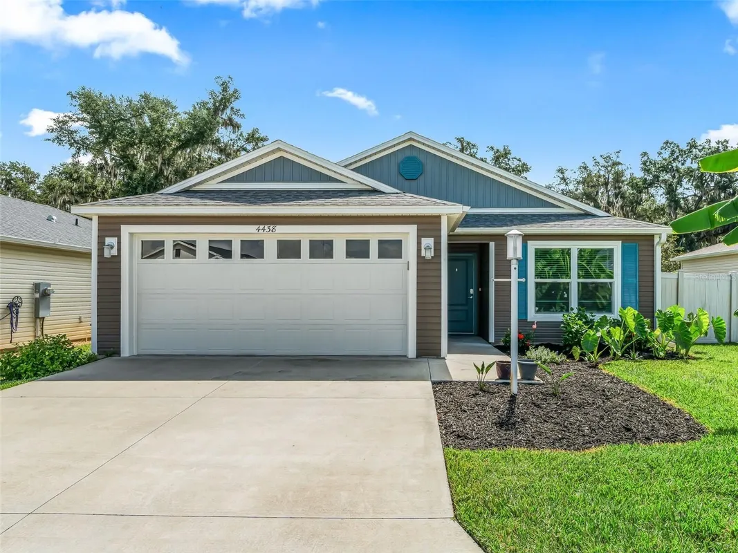 Property Slideshow image 1 of 35 | 4438 cameo cir, The Villages, FL, 32163