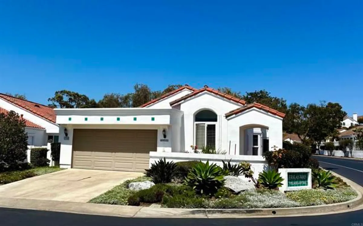 Property Slideshow image 1 of 18 | 4950 lerkas way, Oceanside, CA, 92056
