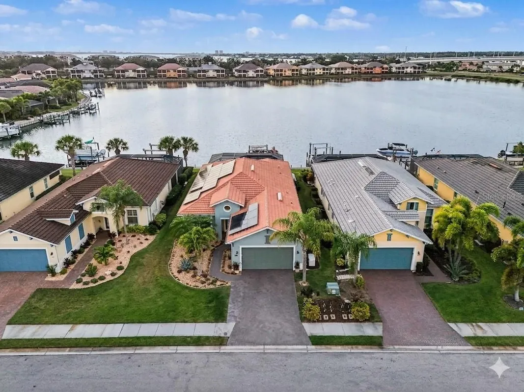Property Slideshow image 1 of 54 | 1018 overlook ct, Bradenton, FL, 34208