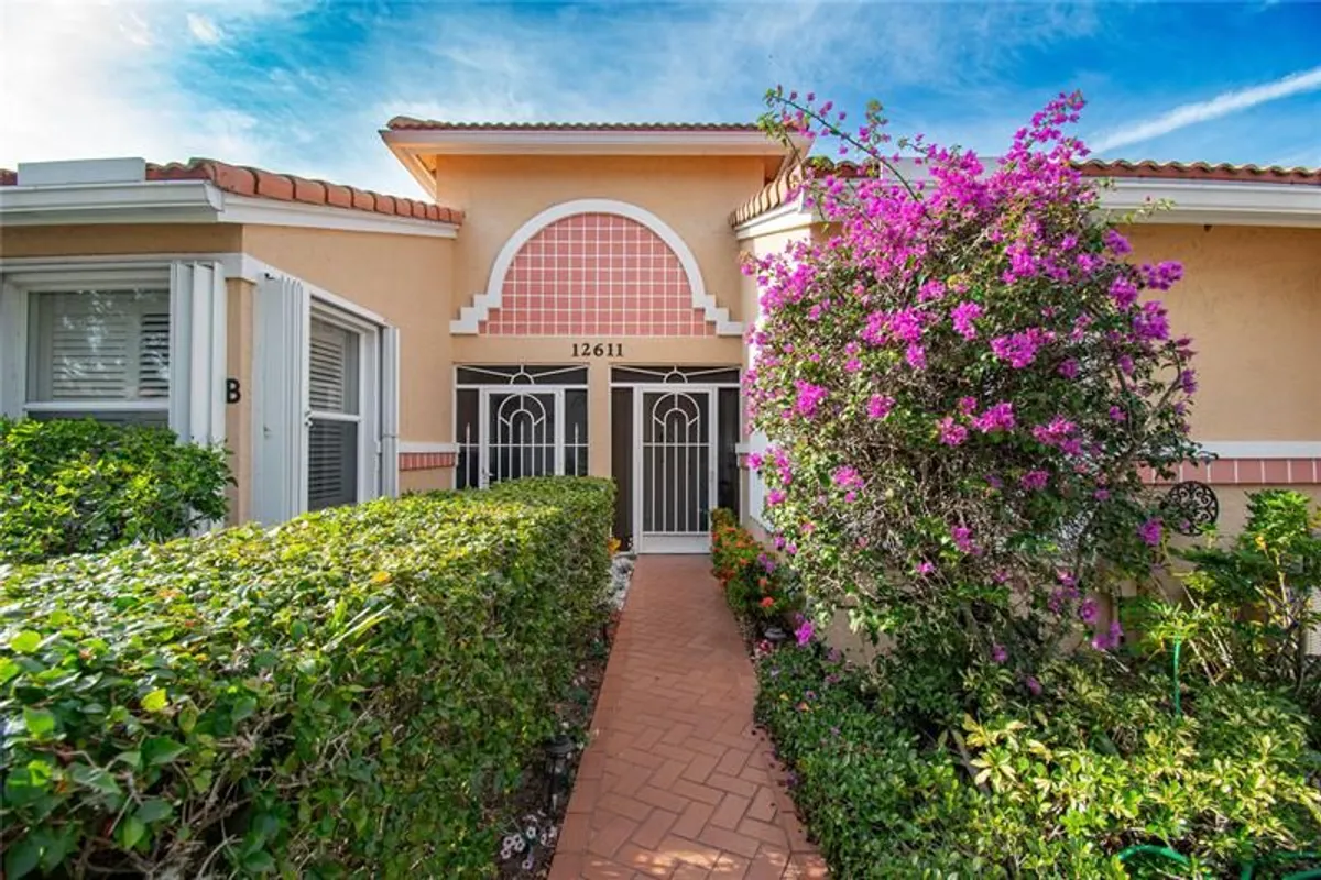 Property Slideshow image 1 of 34 | 12611 crystal pointe dr c, Boynton Beach, FL, 33437