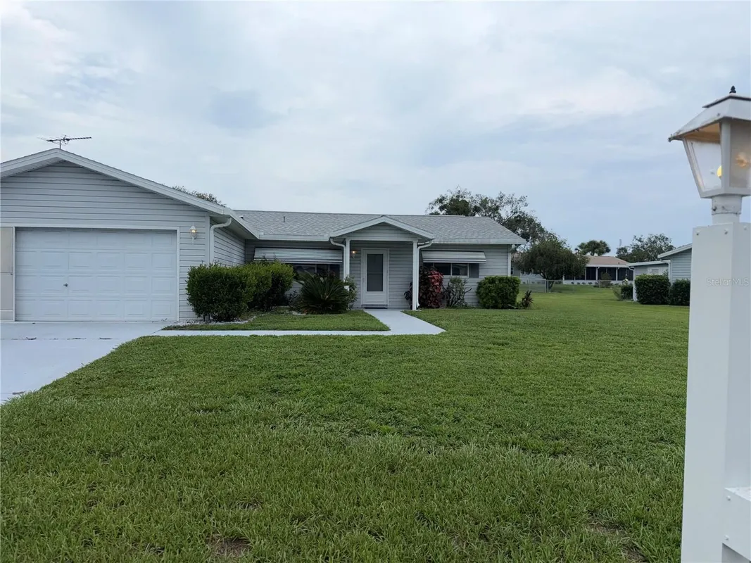 Property Slideshow image 1 of 19 | 10425 se 177th pl, Summerfield, FL, 34491