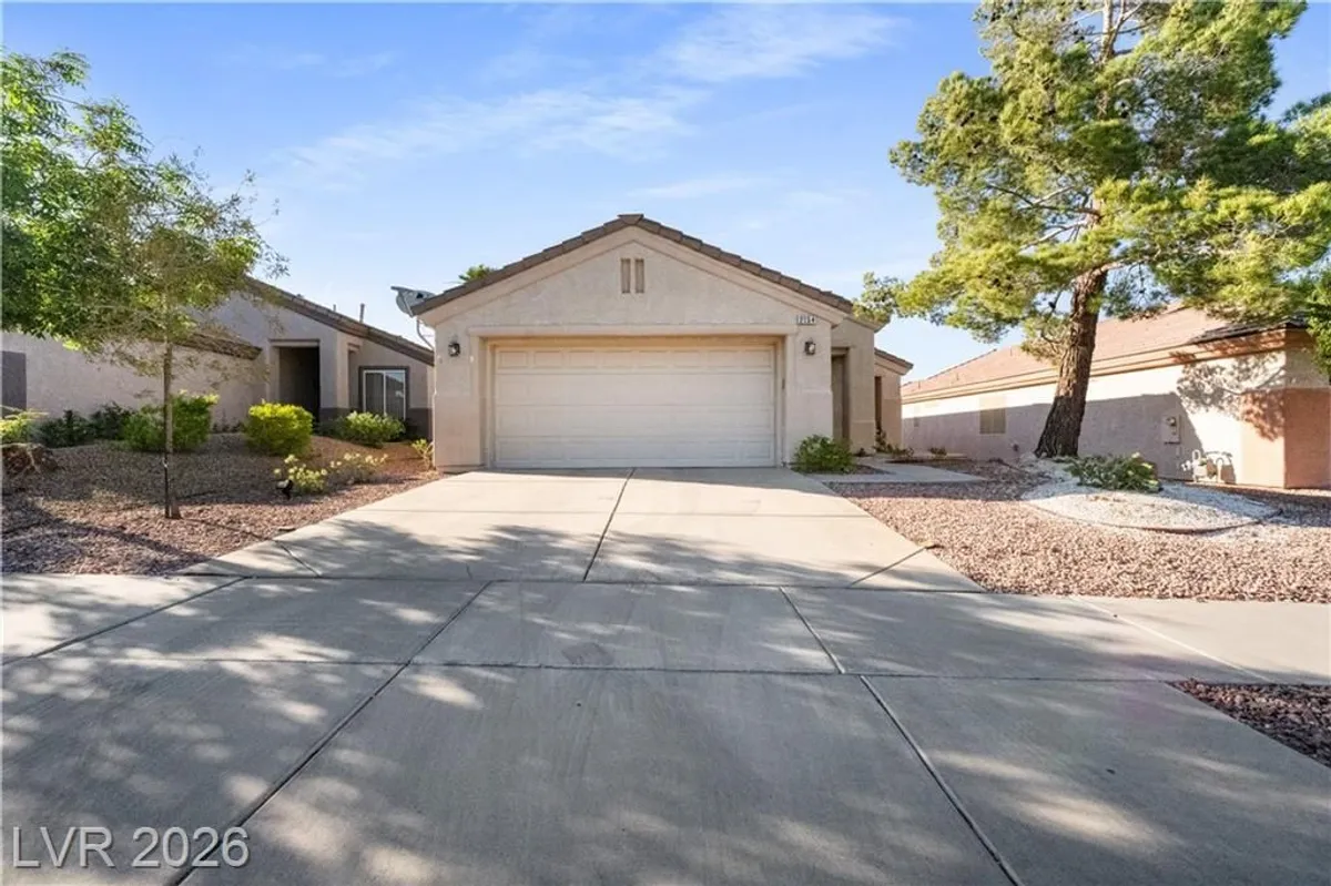 Property Slideshow image 1 of 24 | 2154 high mesa dr, Henderson, NV, 89012