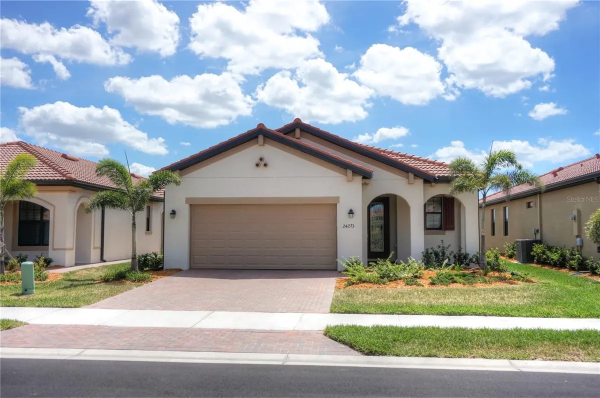 Property Slideshow image 1 of 99 | 24273 spartina dr, Venice, FL, 34293