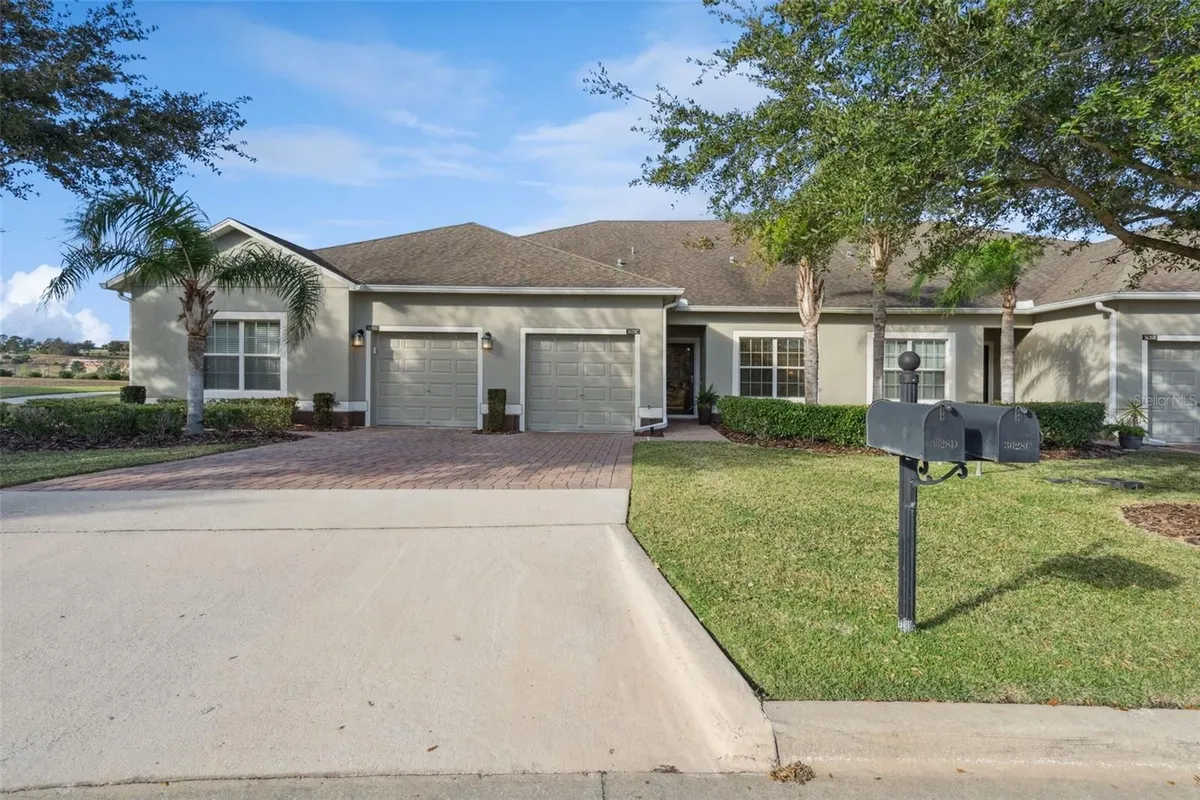 Property Slideshow image 1 of 62 | 3628 solana cir c, Clermont, FL, 34711