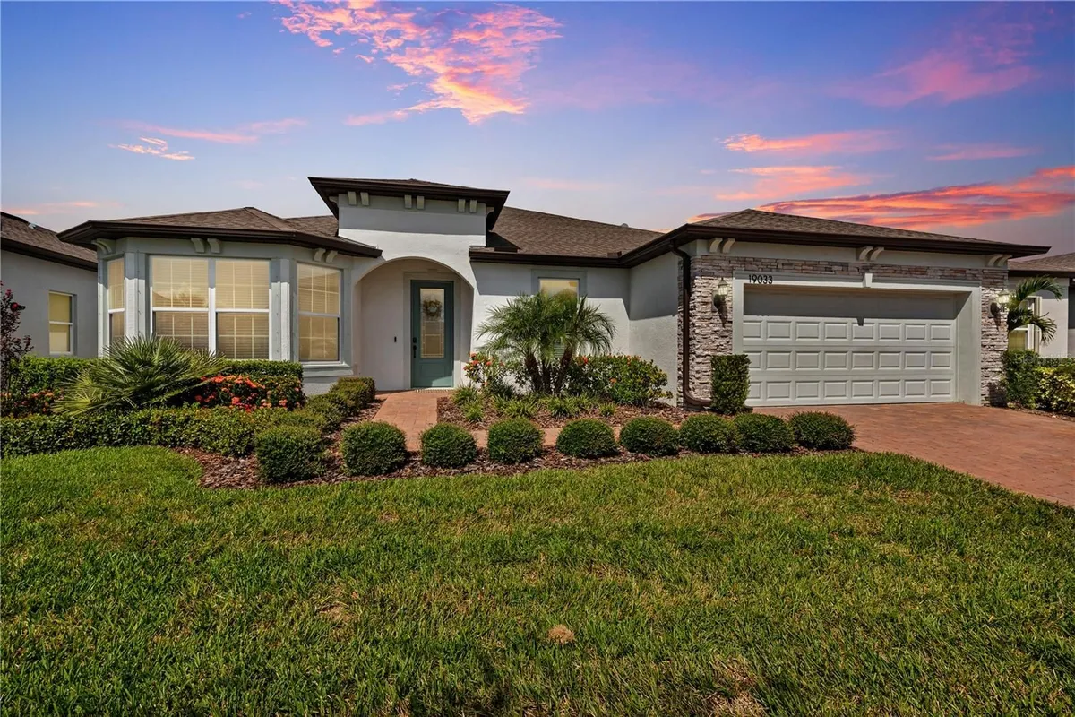 Property Slideshow image 1 of 59 | 19033 ship wheel way, Land O Lakes, FL, 34638