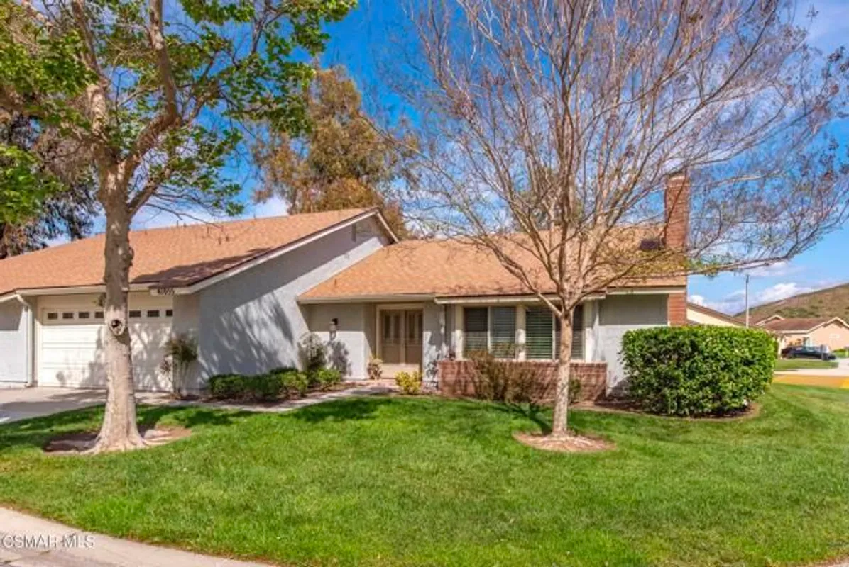 Property Slideshow image 1 of 39 | 41055 village 41 41, Camarillo, CA, 93012