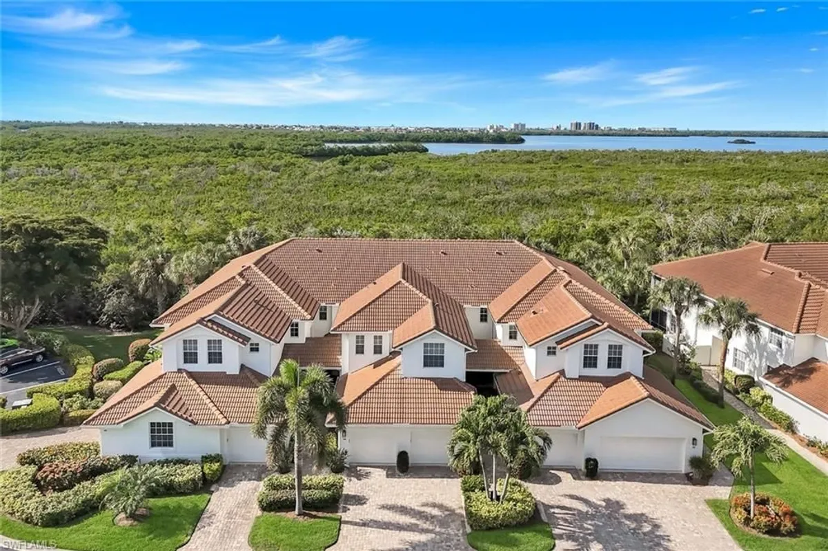 Property Slideshow image 1 of 25 | 26992 montego pointe ct unit 203, Bonita Springs, FL, 34134