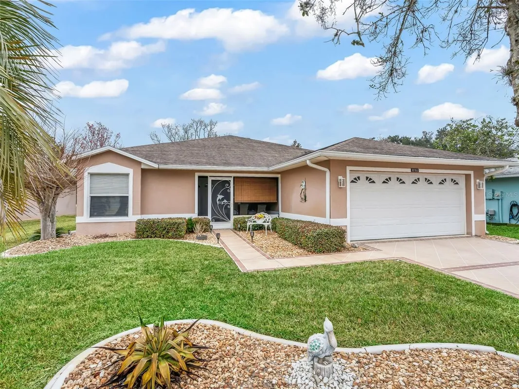 Property Slideshow image 1 of 44 | 32752 timberwood dr, Leesburg, FL, 34748