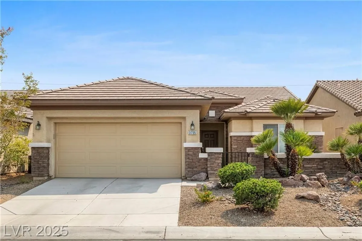 Property Slideshow image 1 of 38 | 3735 halter dr, Las Vegas, NV, 89122