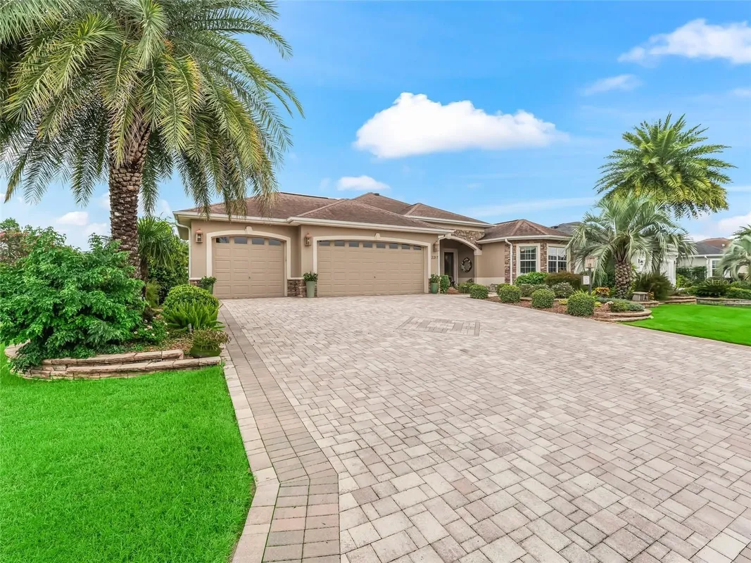 Property Slideshow image 1 of 59 | 2217 isleworth cir, The Villages, FL, 32163