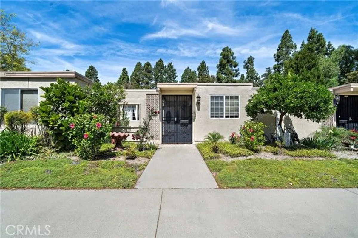 Property Slideshow image 1 of 44 | 440 avenida sevilla b, Laguna Woods, CA, 92637