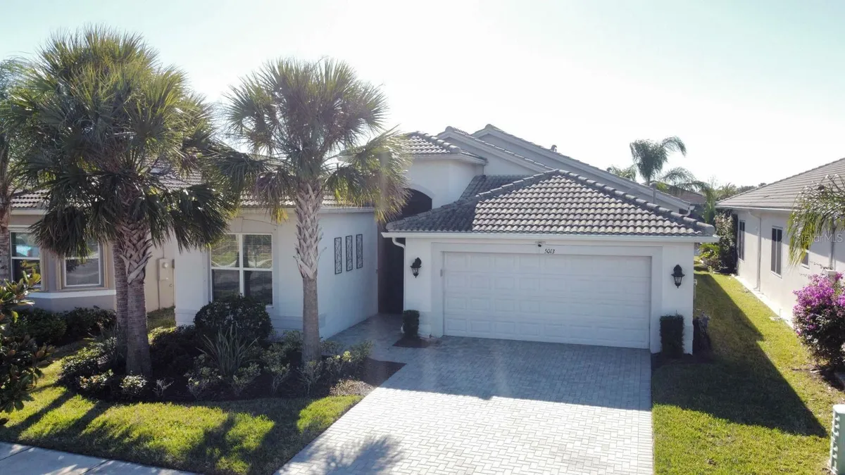 Property Slideshow image 1 of 98 | 5013 sevilla shores dr, Wimauma, FL, 33598