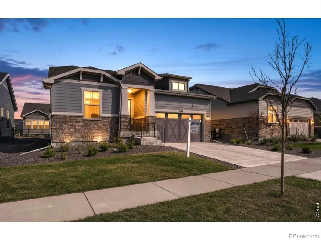 Property Slideshow image 1 of 43 | 8918 s riviera ct, Aurora, CO, 80016
