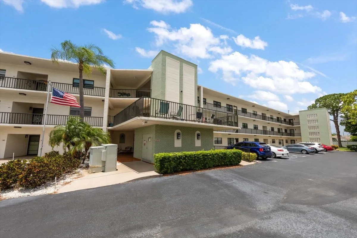 Property Slideshow image 1 of 25 | 5980 terrace park dr 310, St Petersburg, FL, 33709