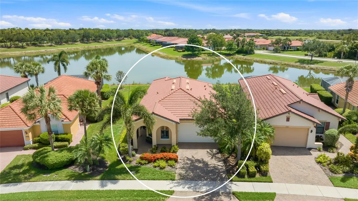 Property Slideshow image 1 of 27 | 10496 crooked creek dr, Venice, FL, 34293