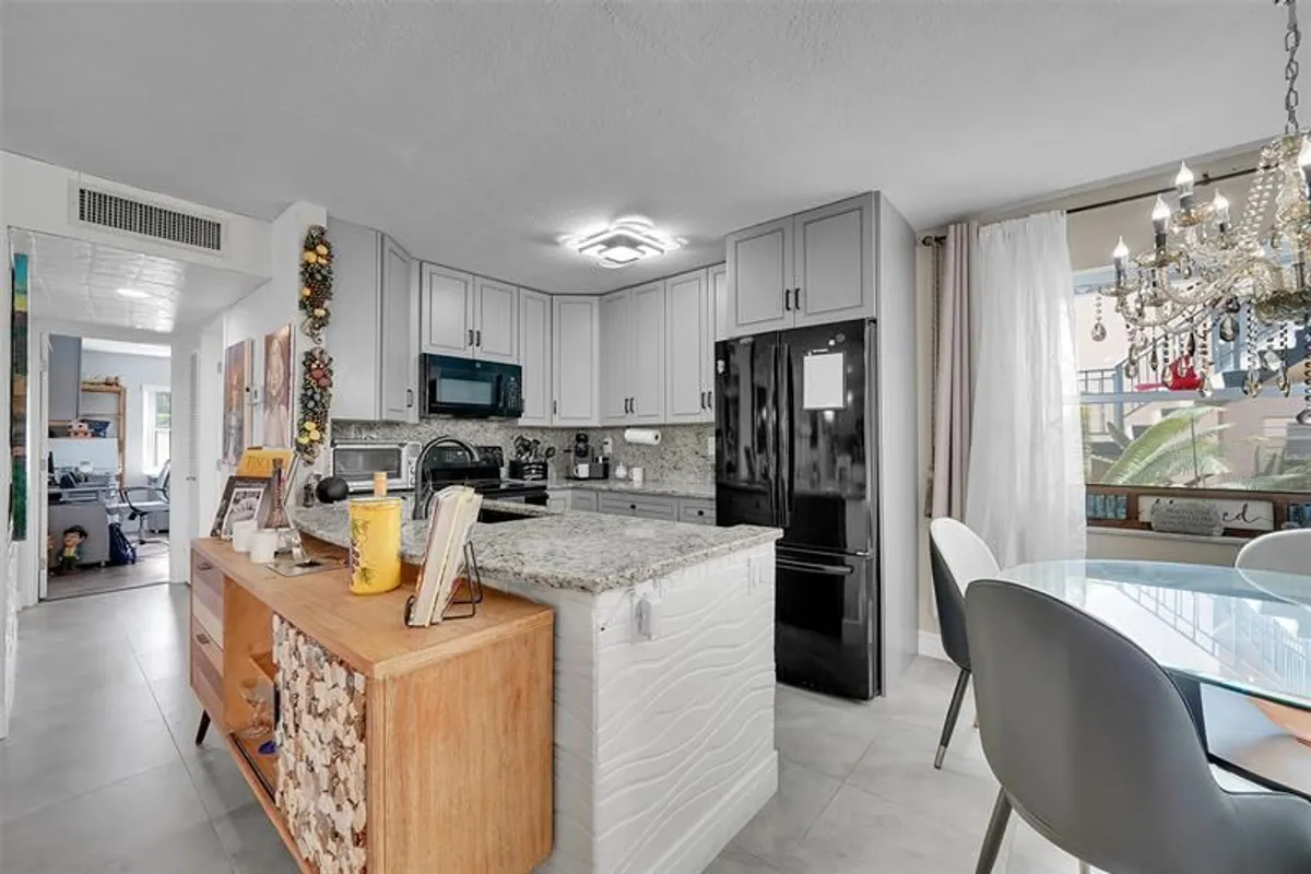 Property Slideshow image 1 of 34 | 163 flanders d # 163, Delray Beach, FL, 33484