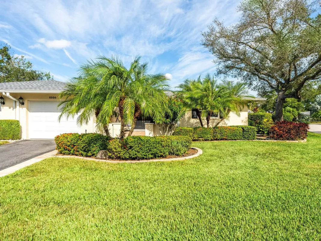 Property Slideshow image 1 of 51 | 6994 w country club dr, Sarasota, FL, 34243