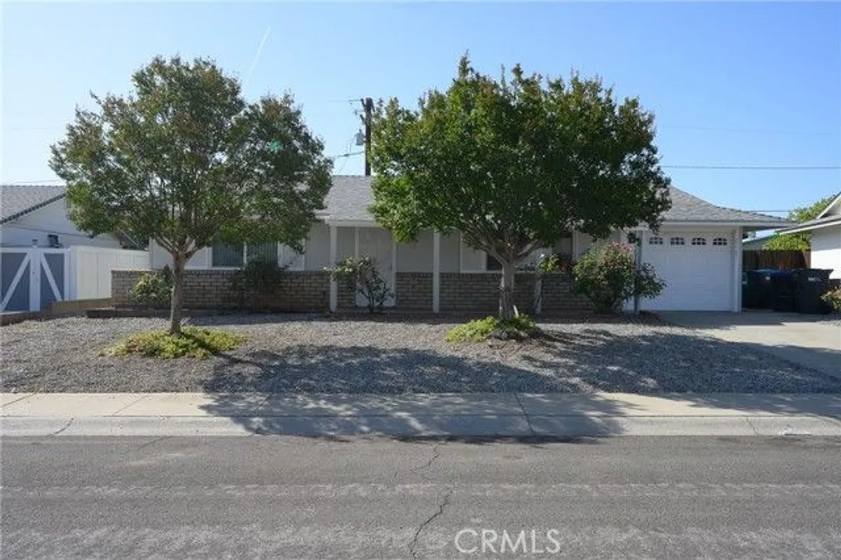 Property Slideshow image 1 of 20 | 25781 plum holw, Menifee, CA, 92586
