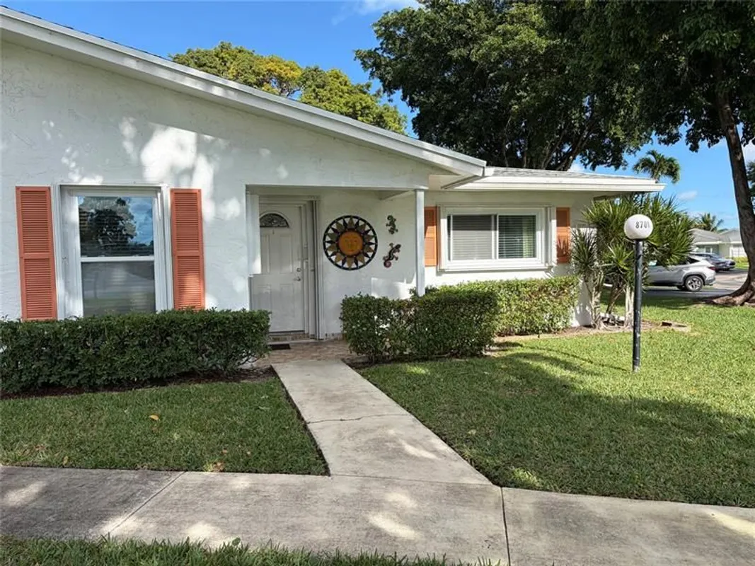 Property Slideshow image 1 of 11 | 8701 nw 11th st # 8701, Plantation, FL, 33322