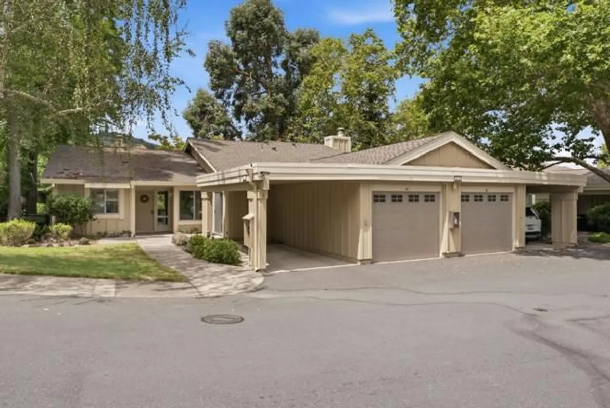 Property Slideshow image 1 of 32 | 2085 cactus ct 1, Walnut Creek, CA, 94595