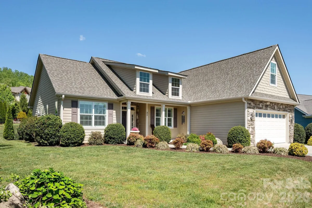 Property Slideshow image 1 of 46 | 31 black iron ln, Hendersonville, NC, 28792