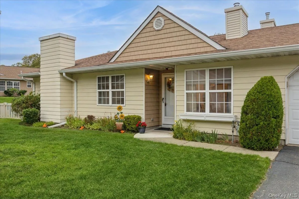 Property Slideshow image 1 of 22 | 163 theodore dr, Coram, NY, 11727